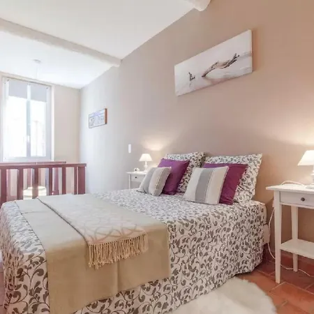 Апартаменты 2 Bedrooms 2 Bathrooms In Old