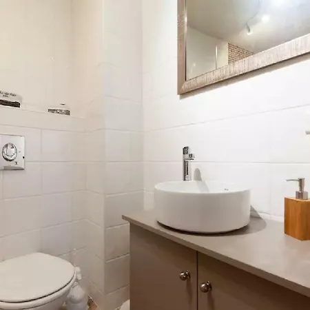 2 Bedrooms 2 Bathrooms In Old Antibes